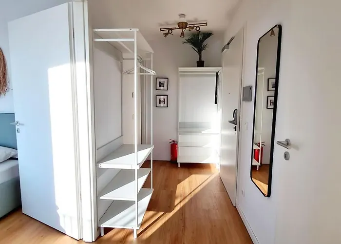 Urban Living - Floor *